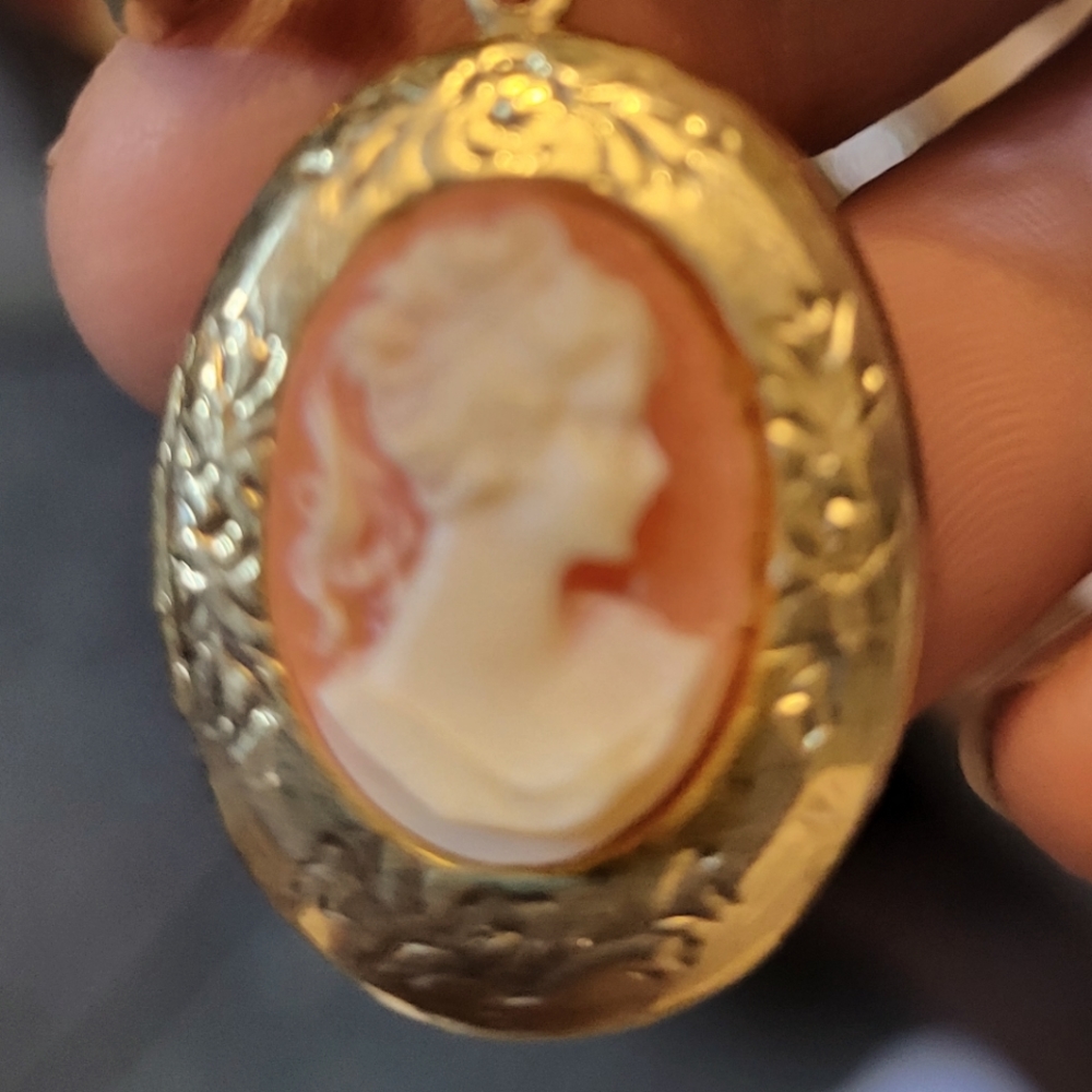 CAMEO PIN/PENDANT